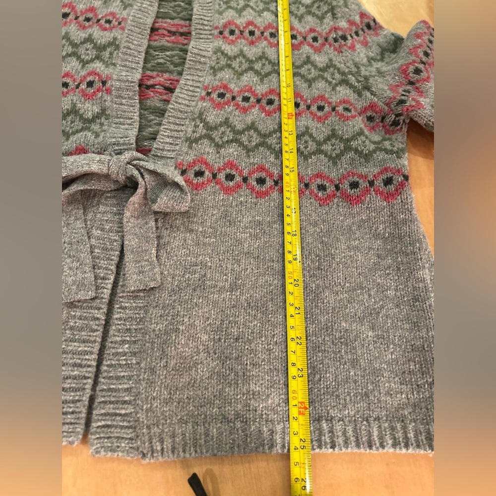 Patterned Gray Cardigan Sweater - image 4